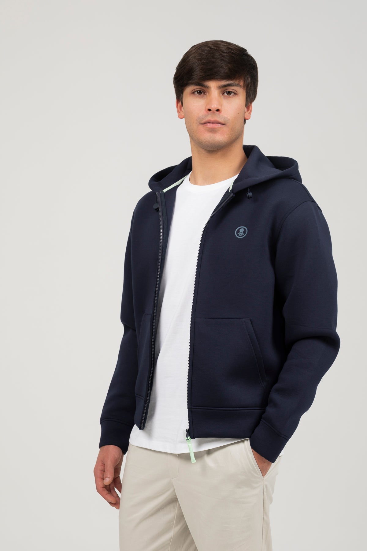 Sudadera capucha cremallera neopreno parche engomado azul marino