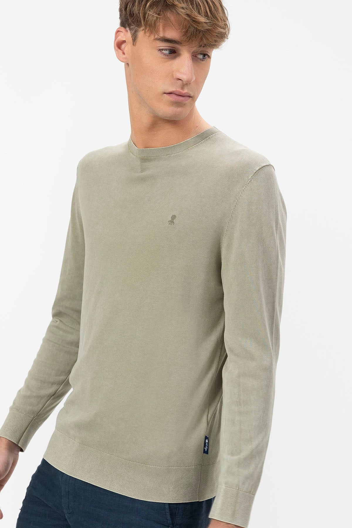 BASIC WASHED JERSEY WITH SAGE GREEN LOGO