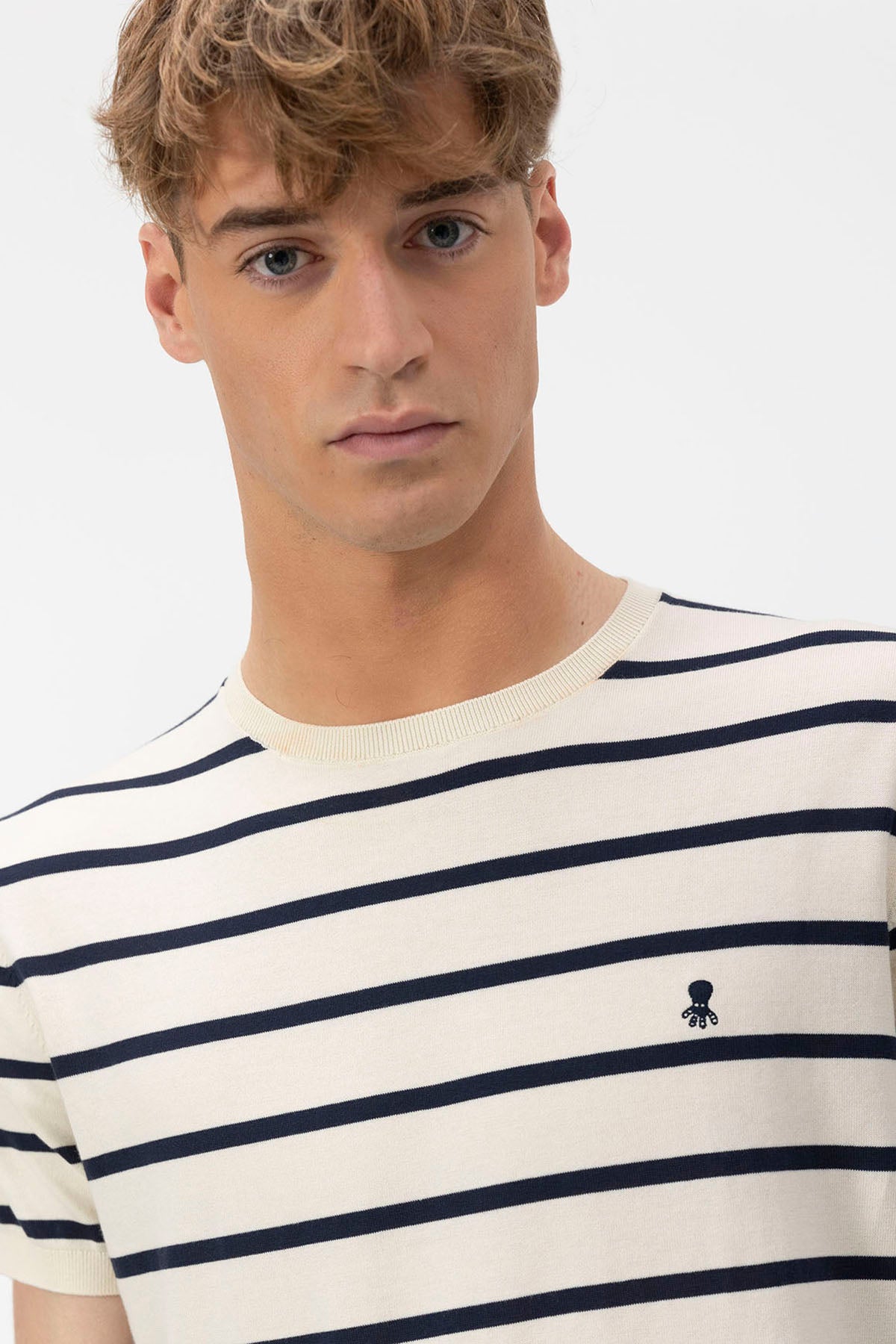 EXTRA FINE WASHED KNITTED T-SHIRT WITH PURE WHITE STRIPES