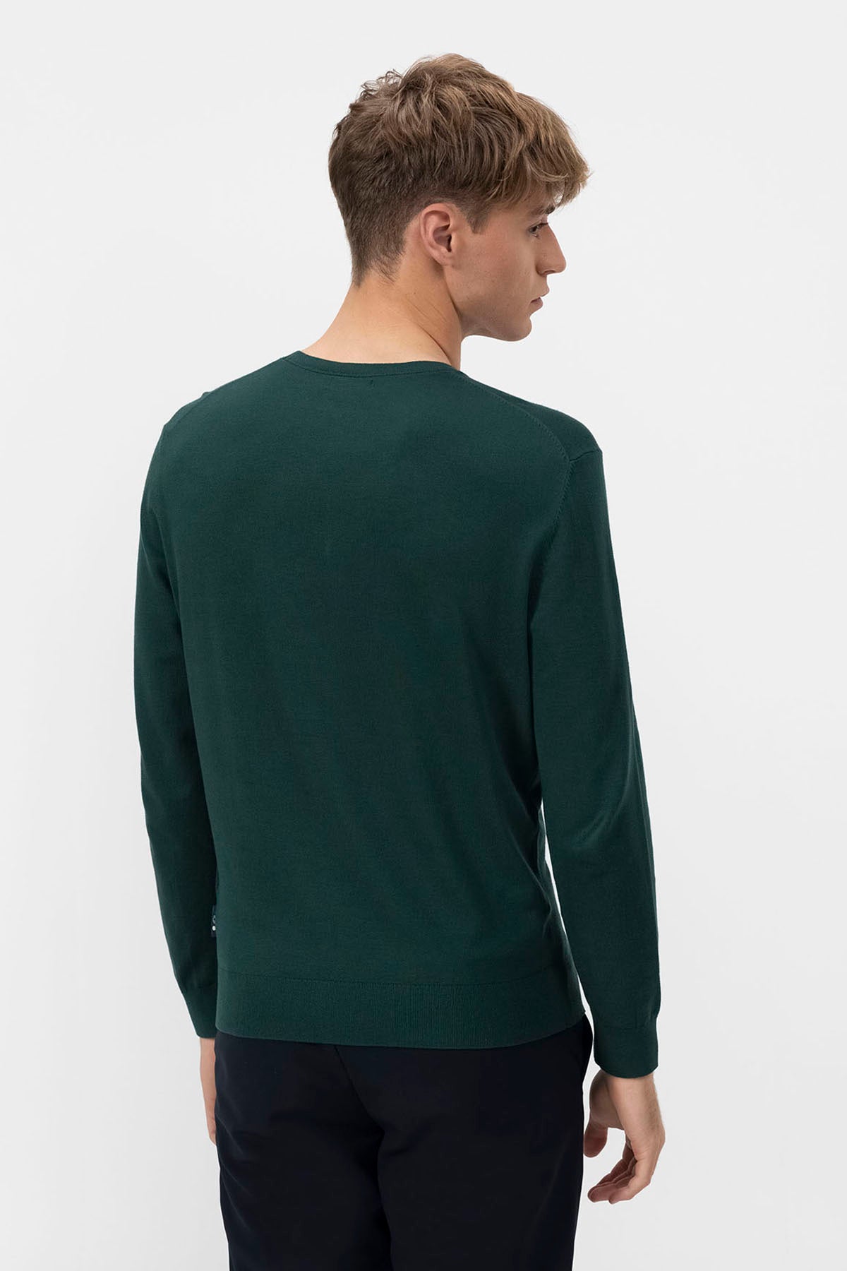 BASIC SWEATER WITH BOTTLE GREEN LOGO