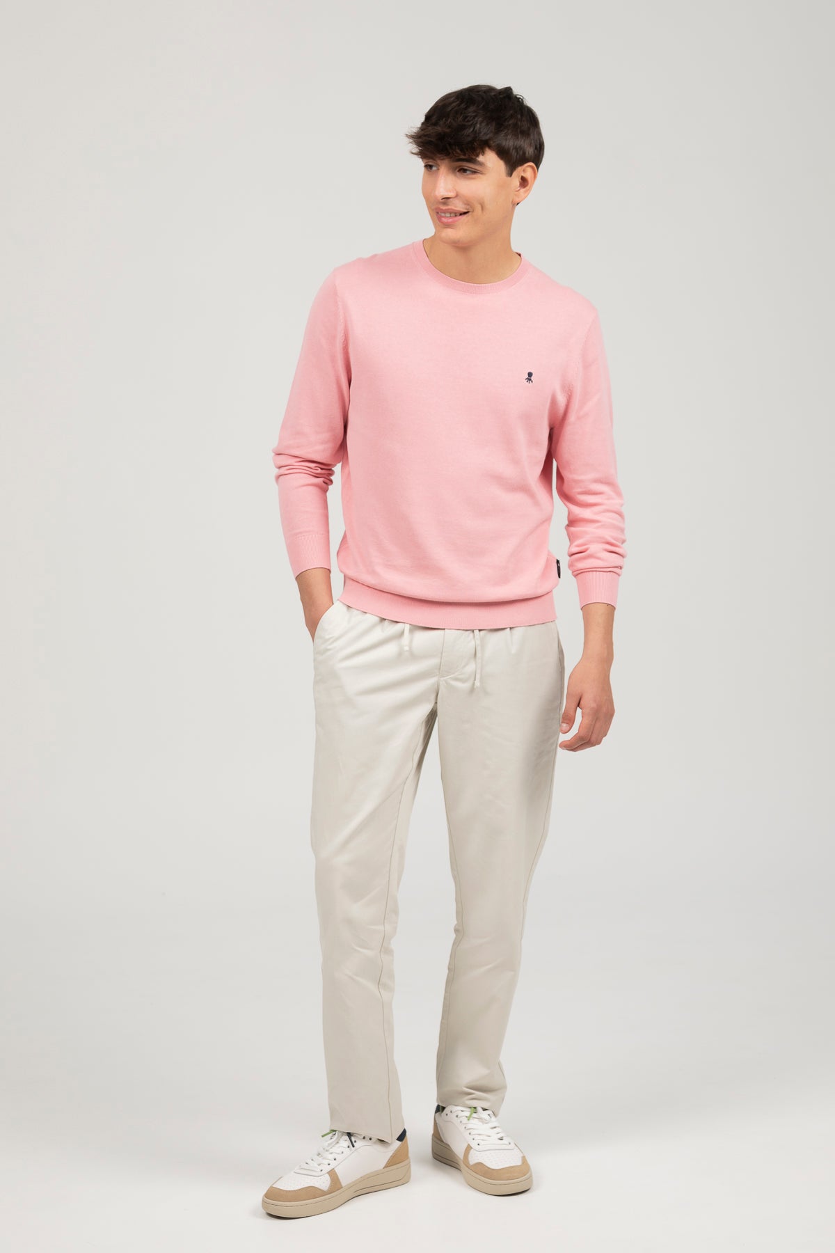 Amaranth pink embroidered logo jersey