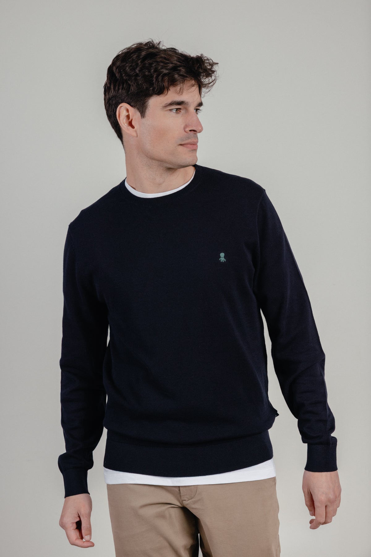 Jersey logo bordado azul marino delavé