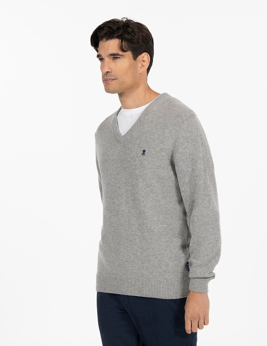 BASIC V-NECK SWEATER IN VIGORÉ GREY