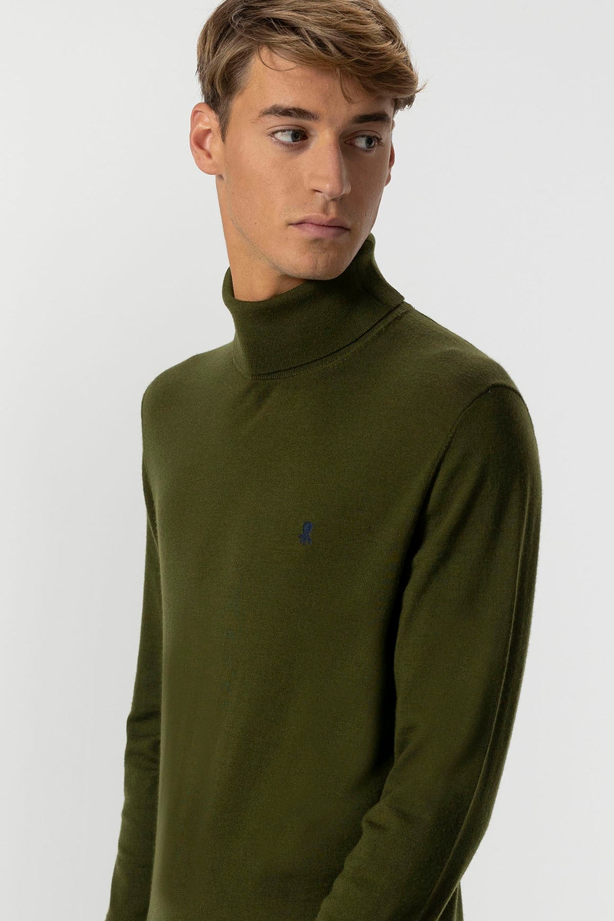 JERSEY MERINO CUELLO CISNE VERDE KHAKI