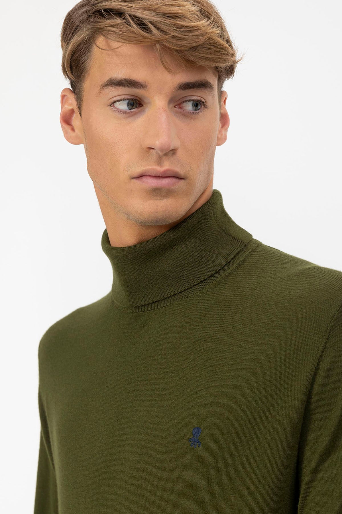 JERSEY MERINO CUELLO CISNE VERDE KHAKI