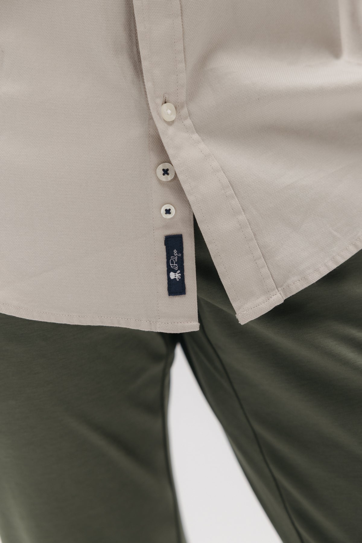 CAMISA CASUAL ESTRUCTURA GARMENT DYED ARENA