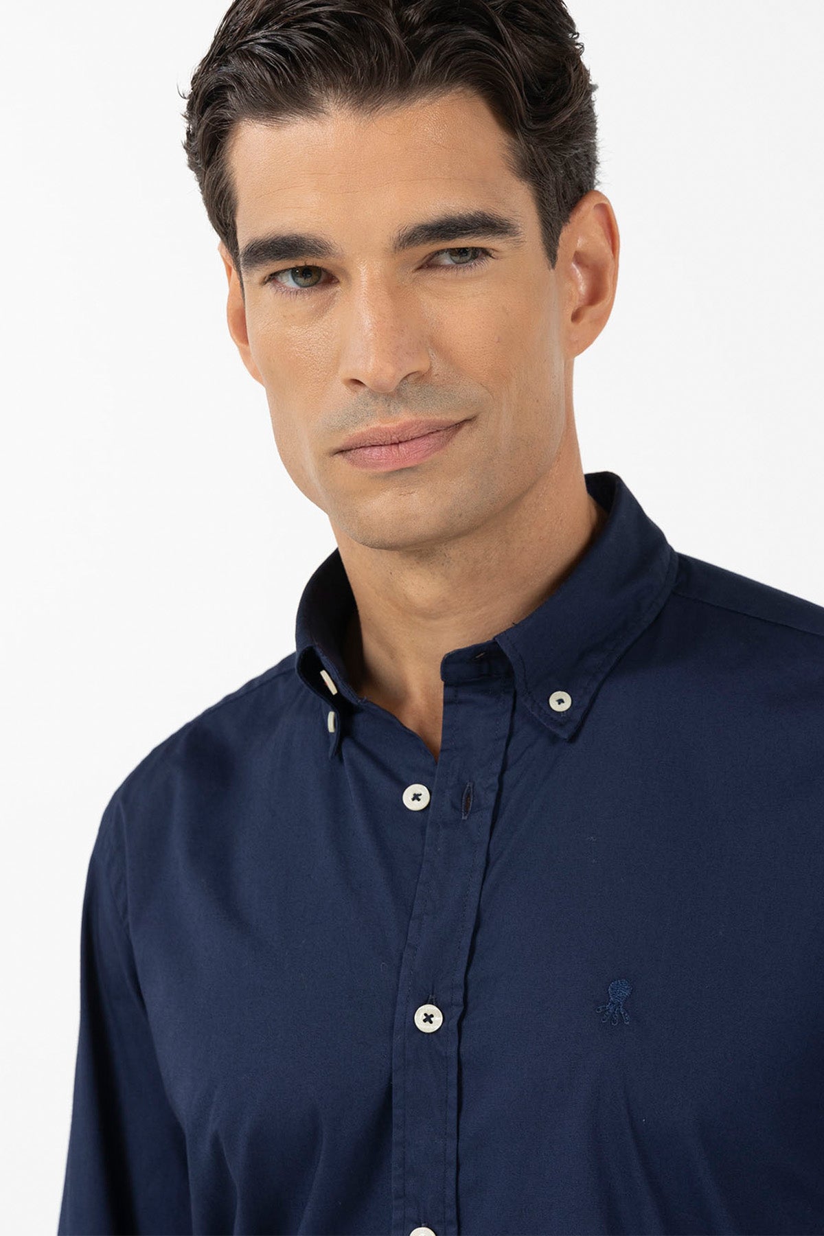 CAMISOLA BÁSICA AZUL MARINHO COM LOGOTIPO