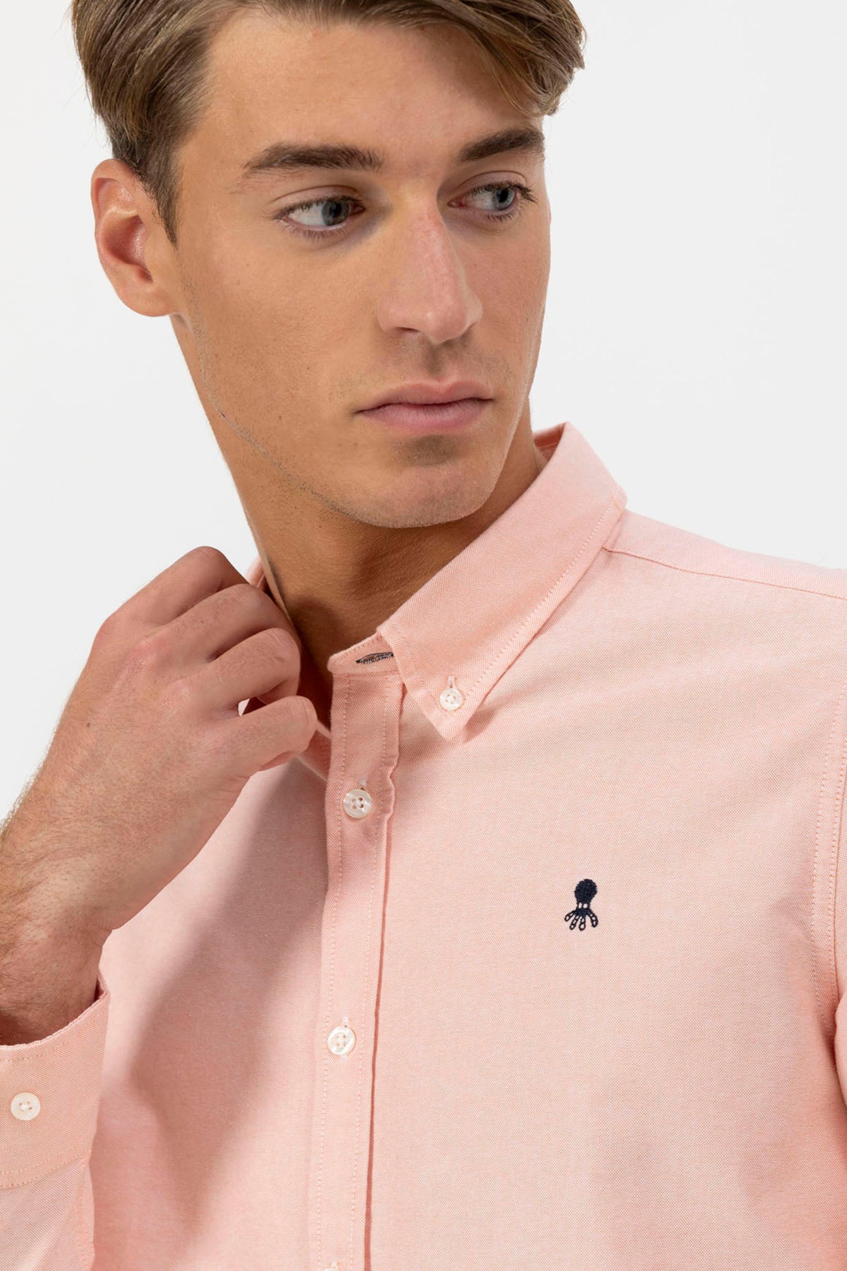 CAMISA CUELLO BOTÓN OXFORD NARANJA