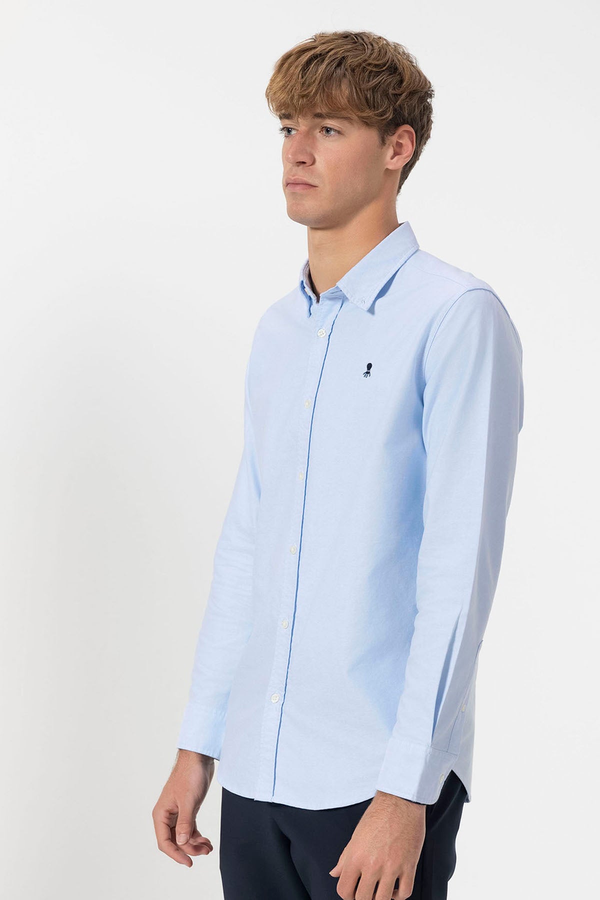 BLUE OXFORD BUTTON COLLAR SHIRT