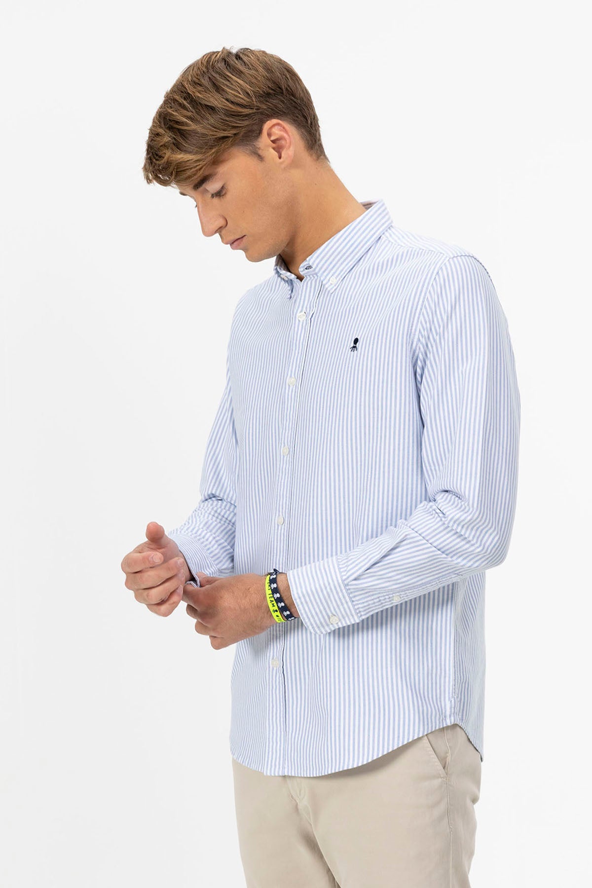 BLUE STRIPED BUTTON COLLAR OXFORD SHIRT