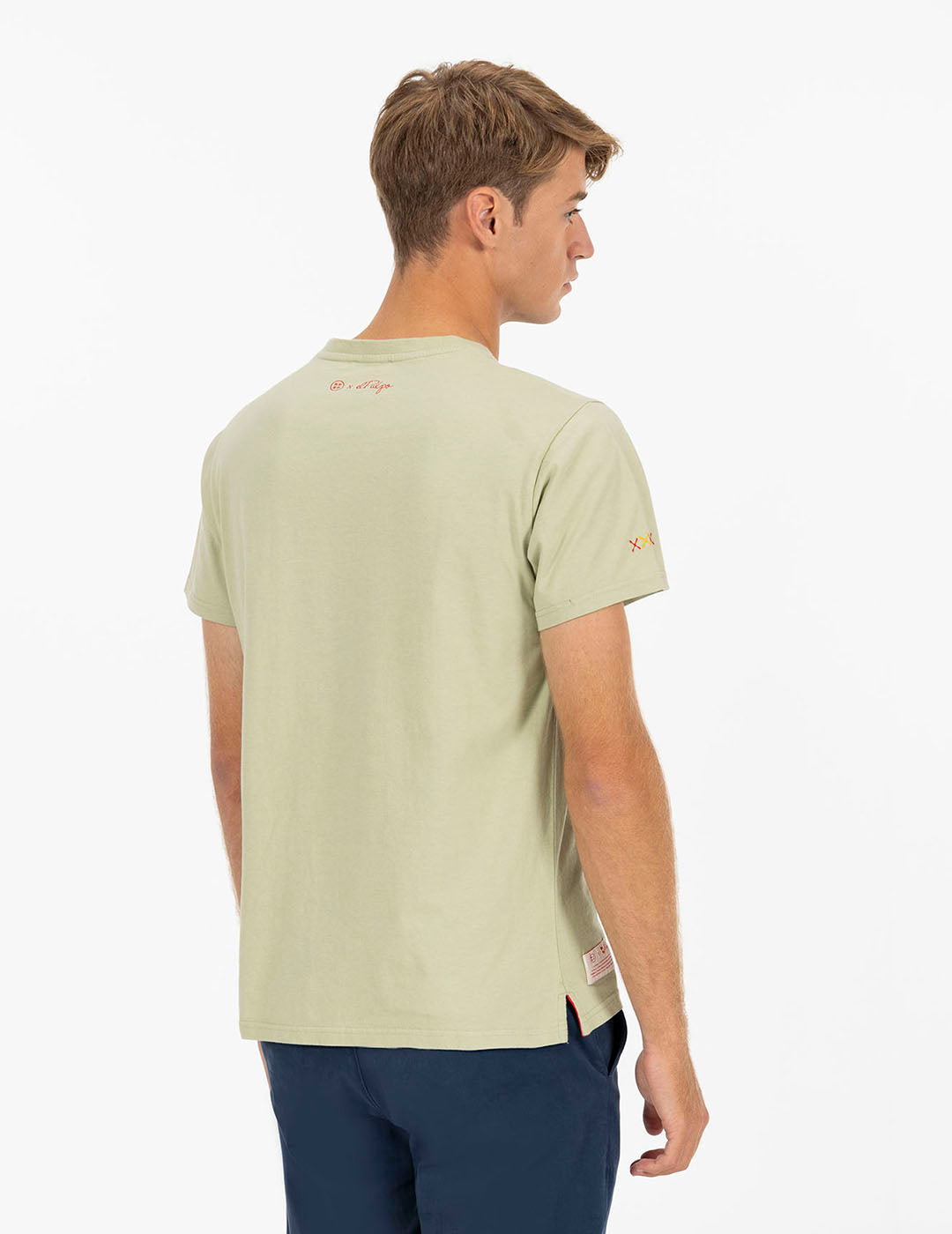 OCTOPUS AND ORANGE PRINT T-SHIRT IN SAGE GREEN