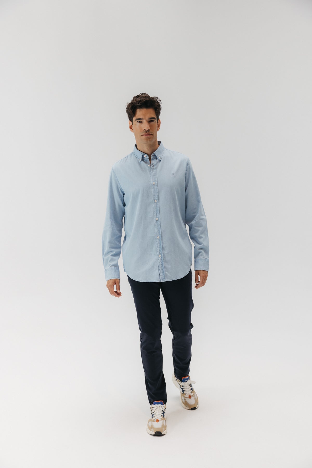 Camisa casual denim bleach azul claro