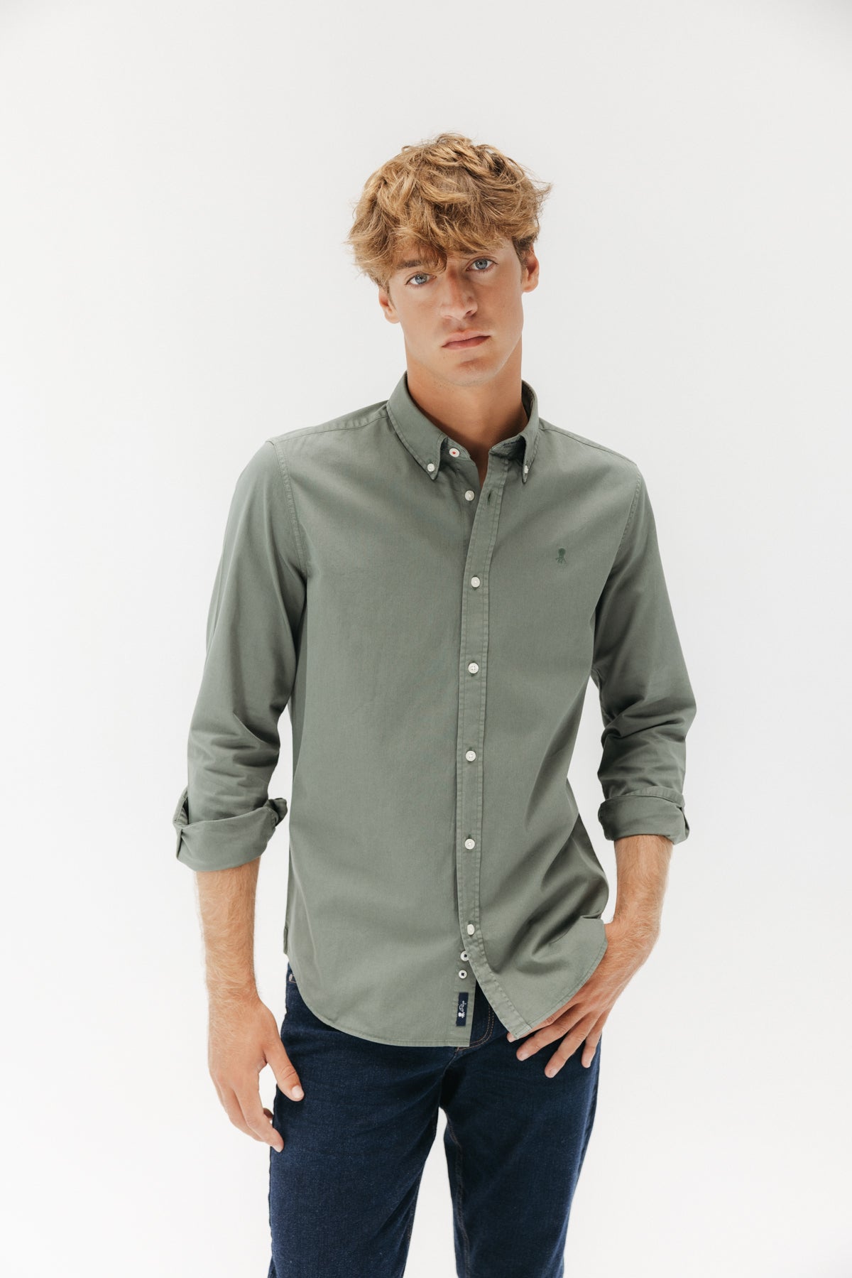 CAMISA CASUAL SARGA TINTADA VERDE KHAKI