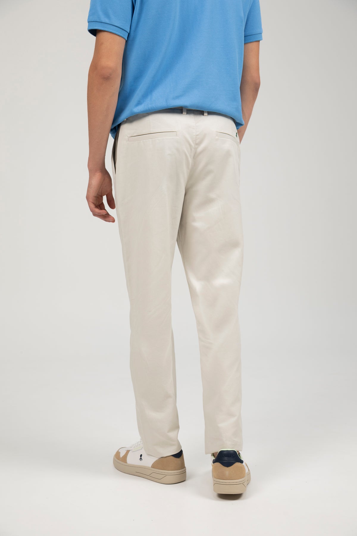 Pantalón chino pliegue soft twill natural