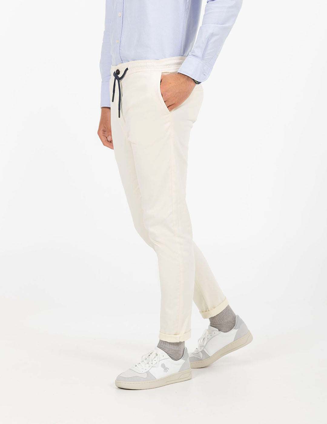 JOGGER PANTS WITH CONTRAST DETAILS IN IVORY