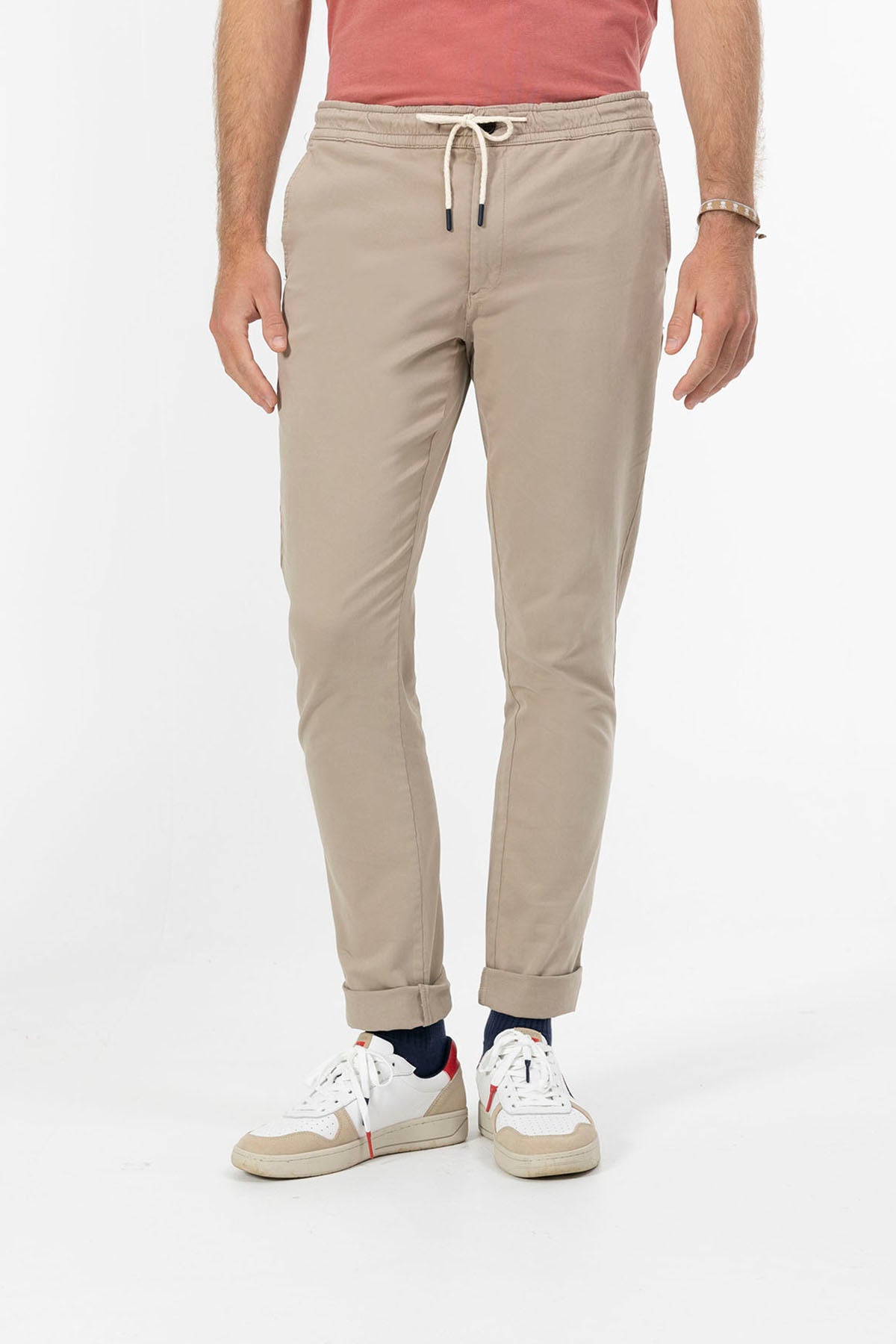 PANTALÓN JOGGER TOPO