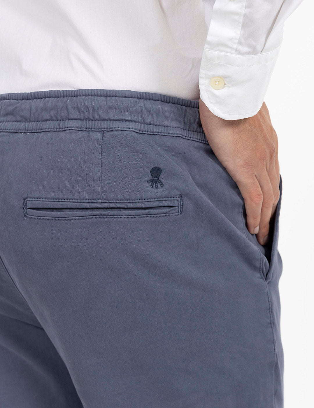 PANTALÓN JOGGER AZUL GRISÁCEO