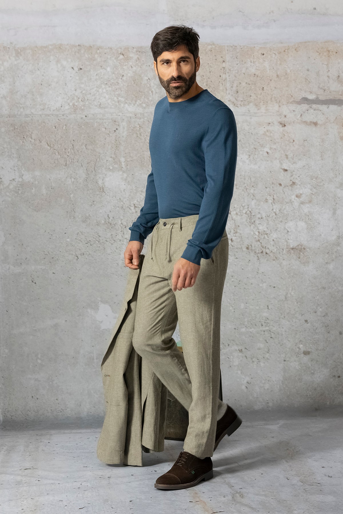 RELAXED PANTS WITH DELAVÉ GREEN LINEN