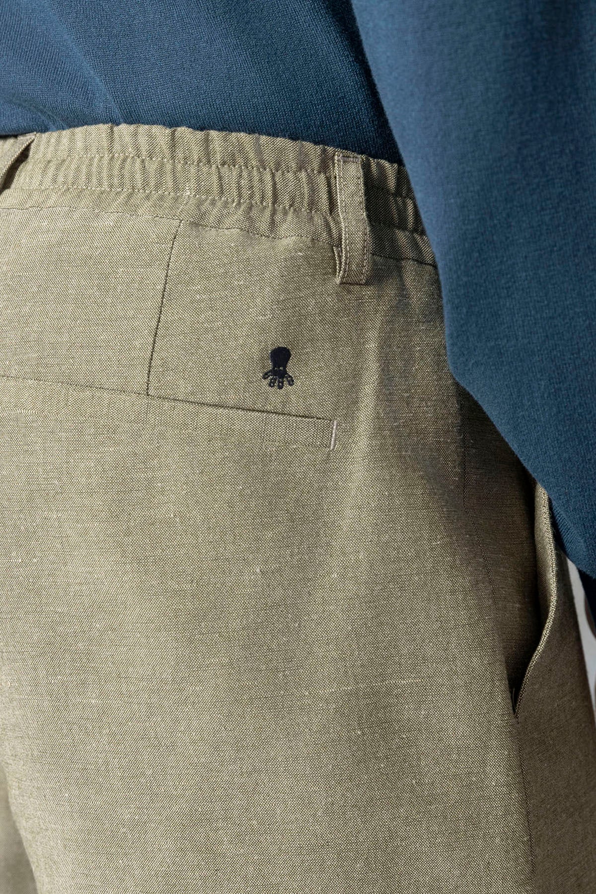 RELAXED PANTS WITH DELAVÉ GREEN LINEN