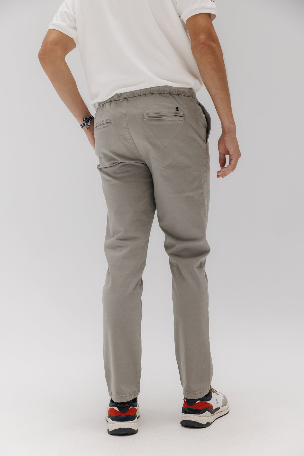 PANTALÓN JOGGER PEACH GRIS MEDIO