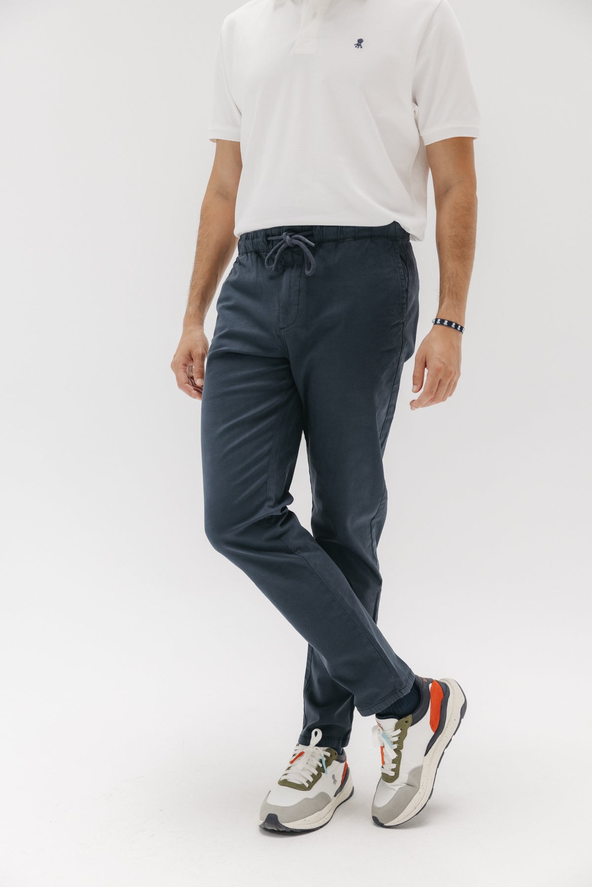 Pantalón jogger peach azul marino