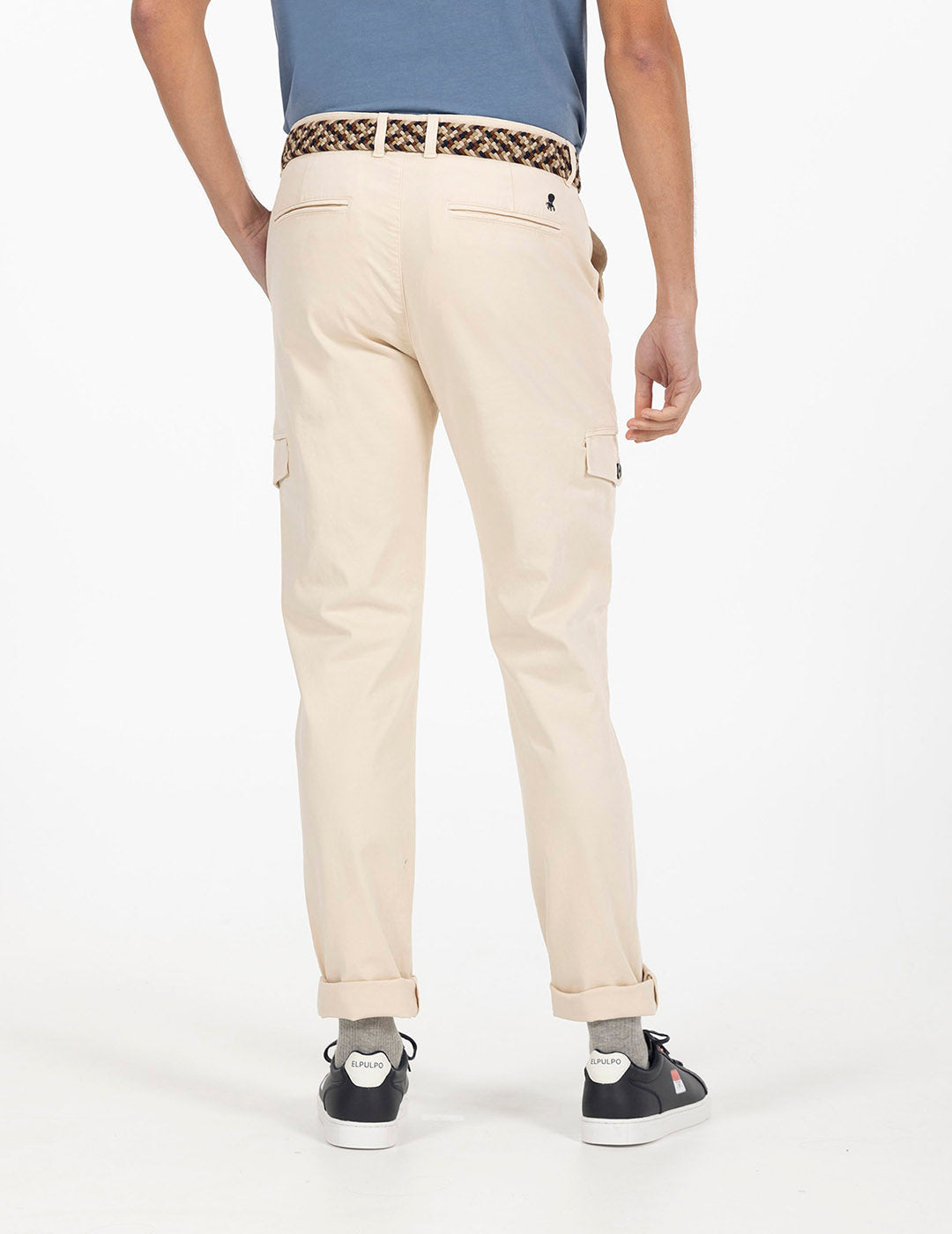 CARGO PANTS WITH BEIGE PLATE