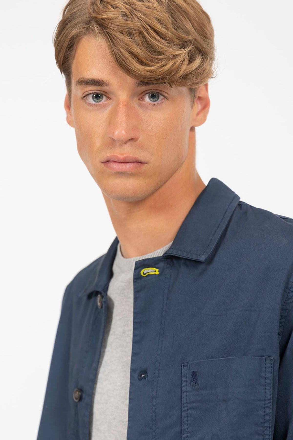 OVERSHIRT PRINTED EL MAR TODO LO-CURA NAVY BLUE DELAVÉ