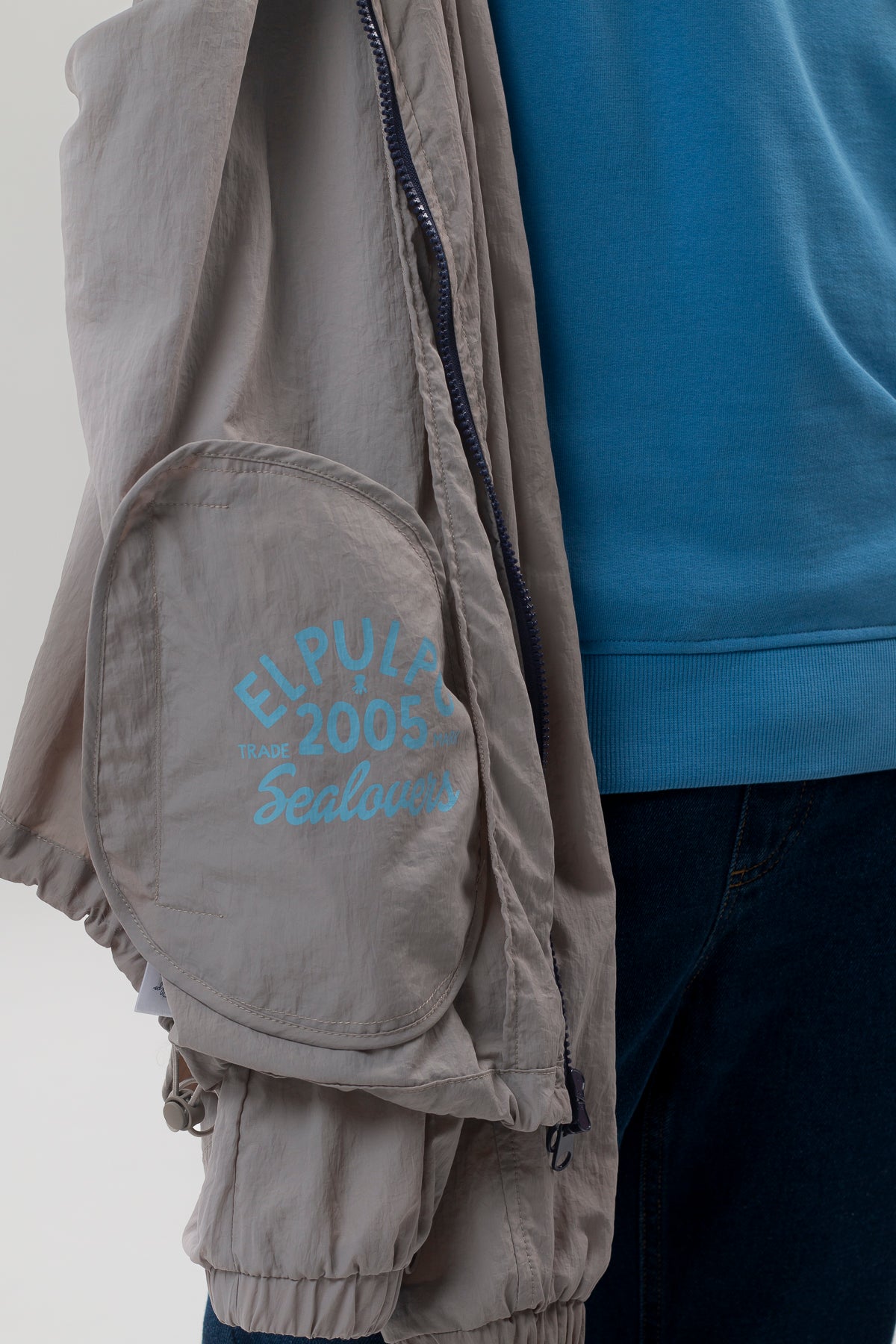Cazadora bomber nylon arena