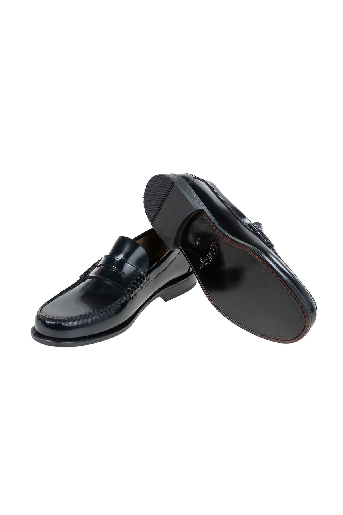 Zapato mocasín antifaz suela cuero negro