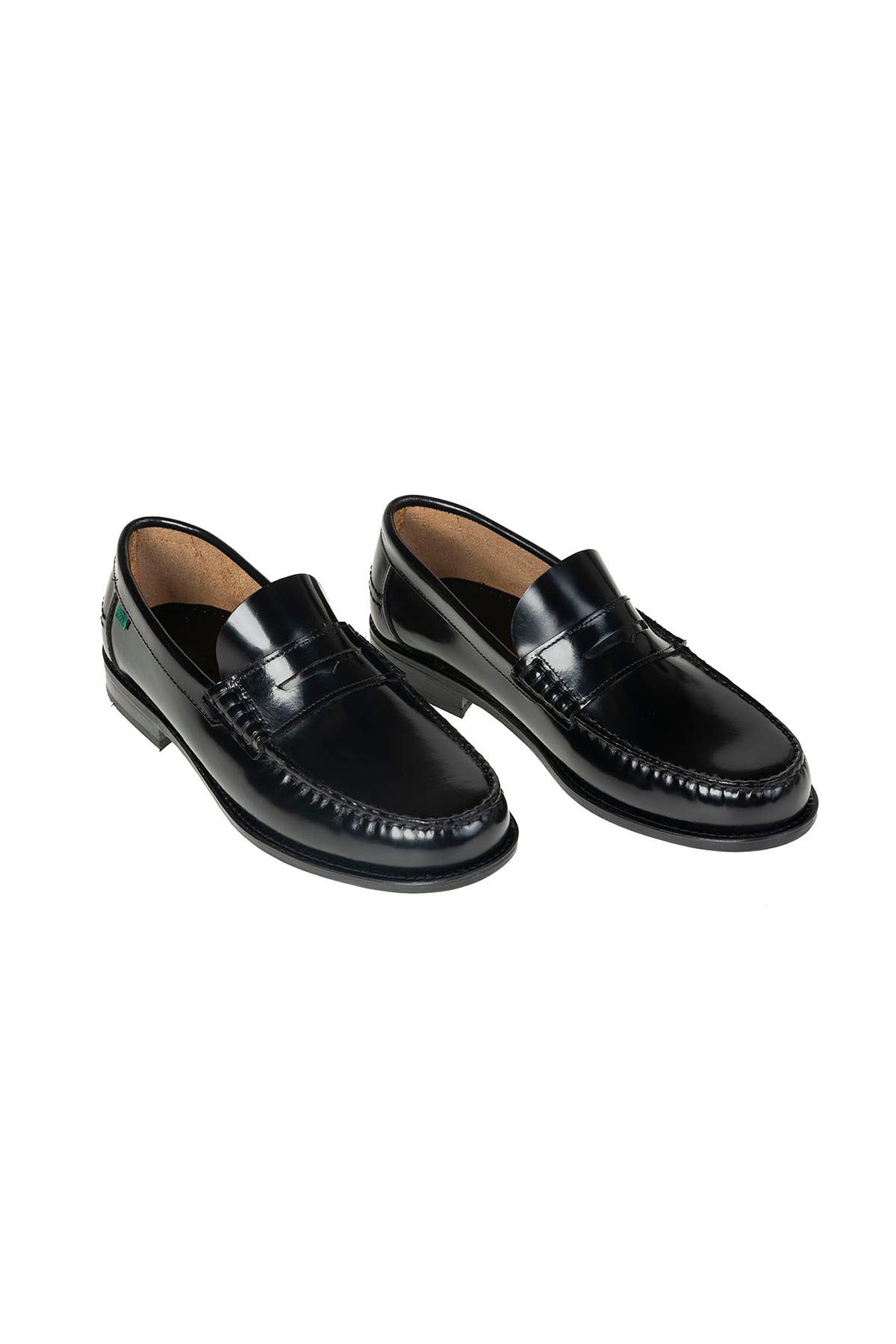 Zapato mocasín antifaz suela cuero negro