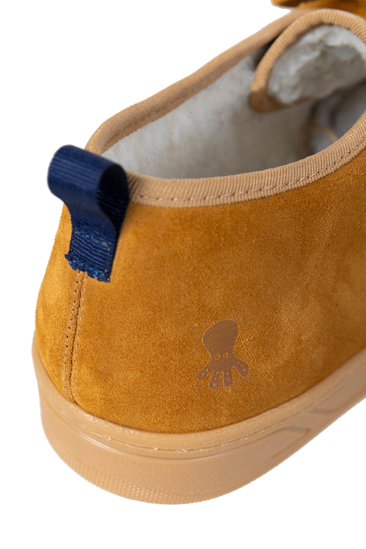BOTA EP BALTAR CAMEL COM LOGOTIPO GRAVADO