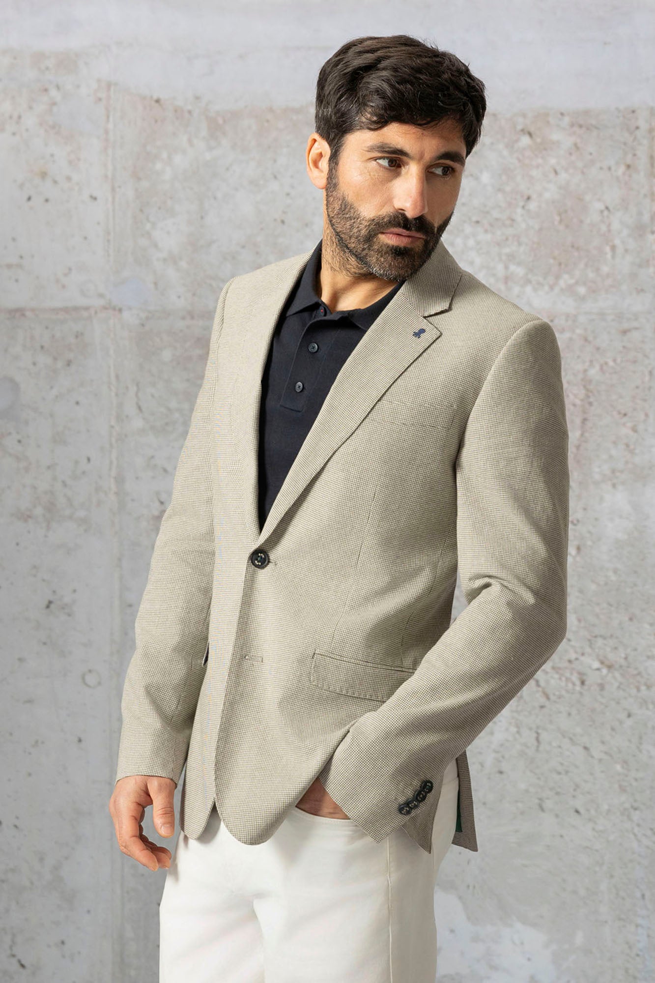 HOUNDSTOOTH BLAZER WITH BEIGE LINEN