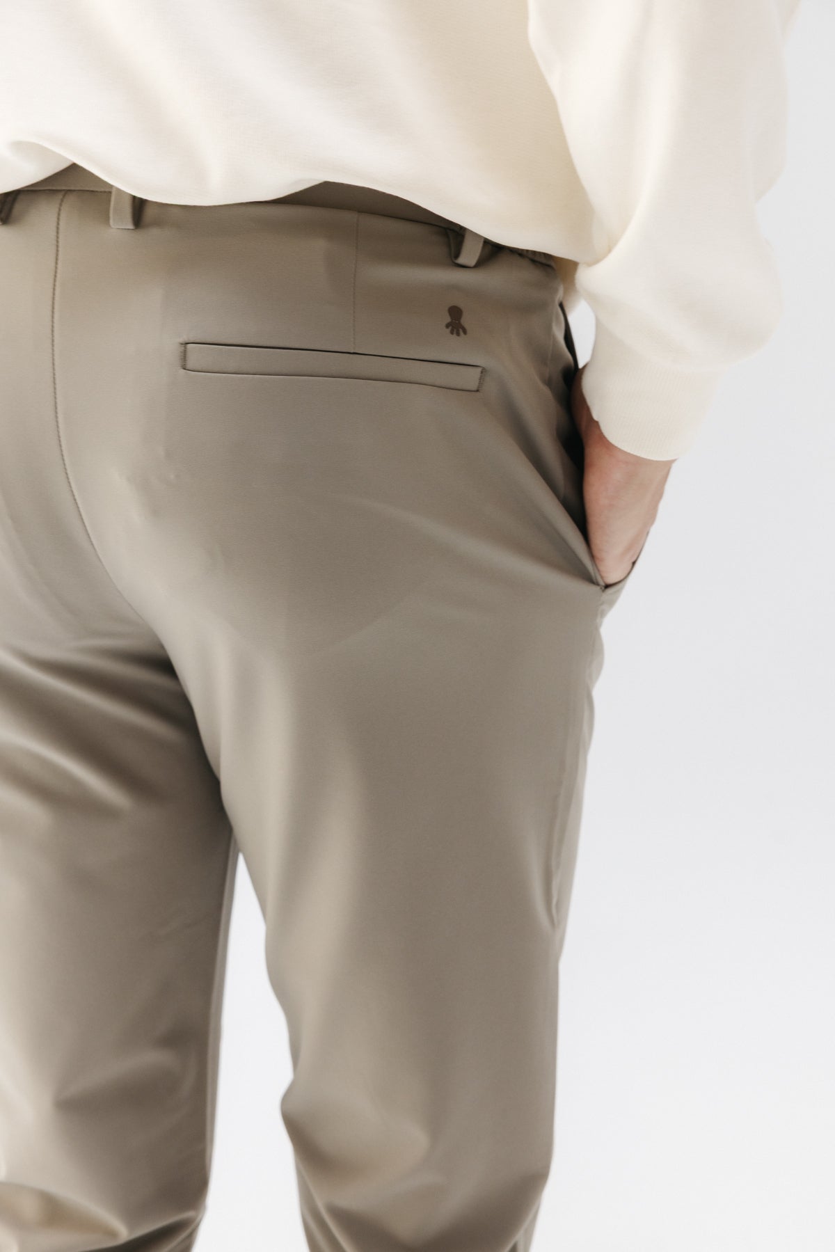 PANTALÓN TÉCNICO ULTRALIGERO TOPO