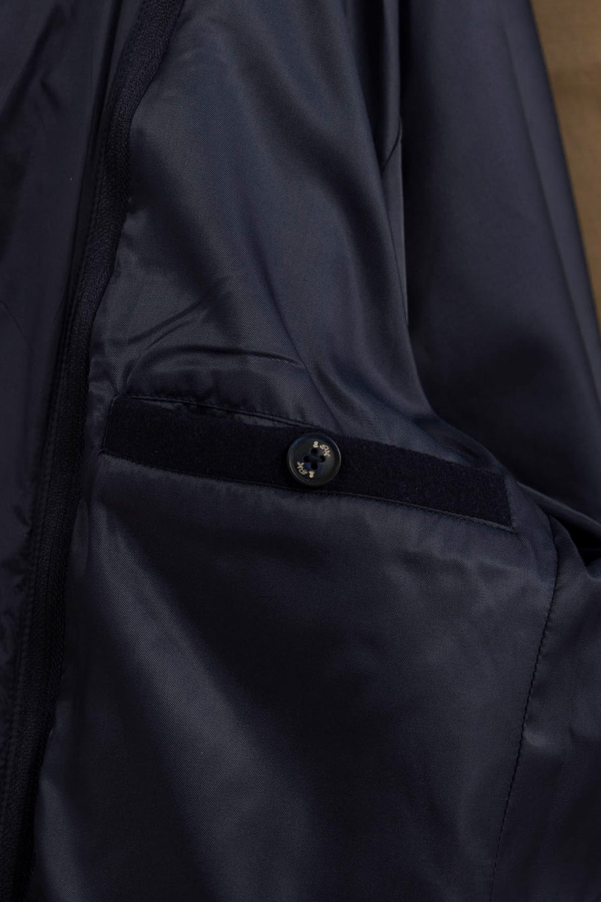 ABRIGO CON PECHERA DESMONTABLE AZUL MARINO