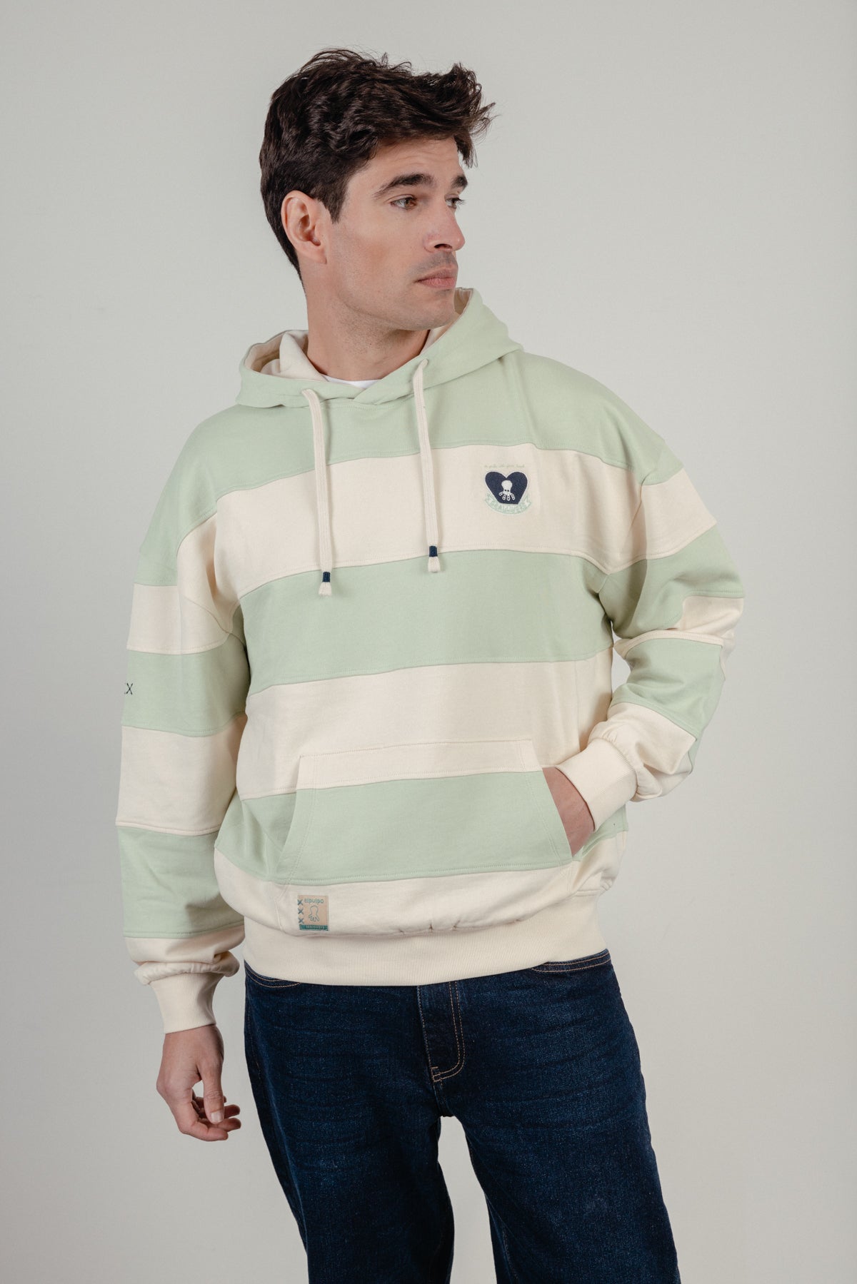 Sudadera capucha unisex de rayas corazón verde menta