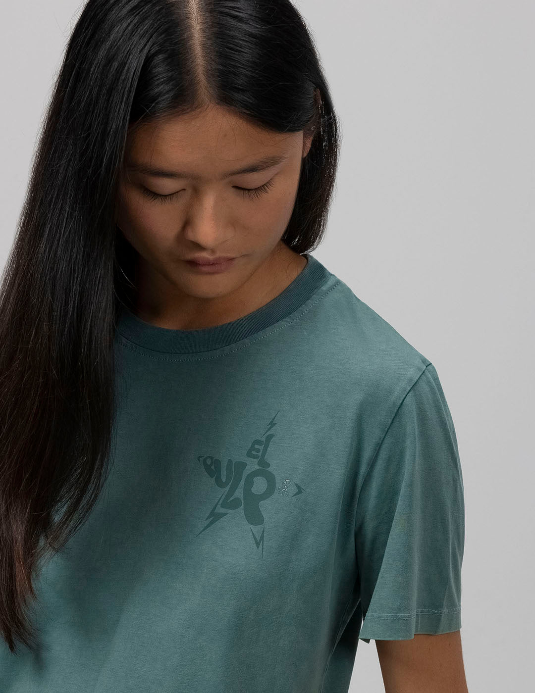 TEEN BASIC WASHED T-SHIRT WITH BOTTLE GREEN LOGO