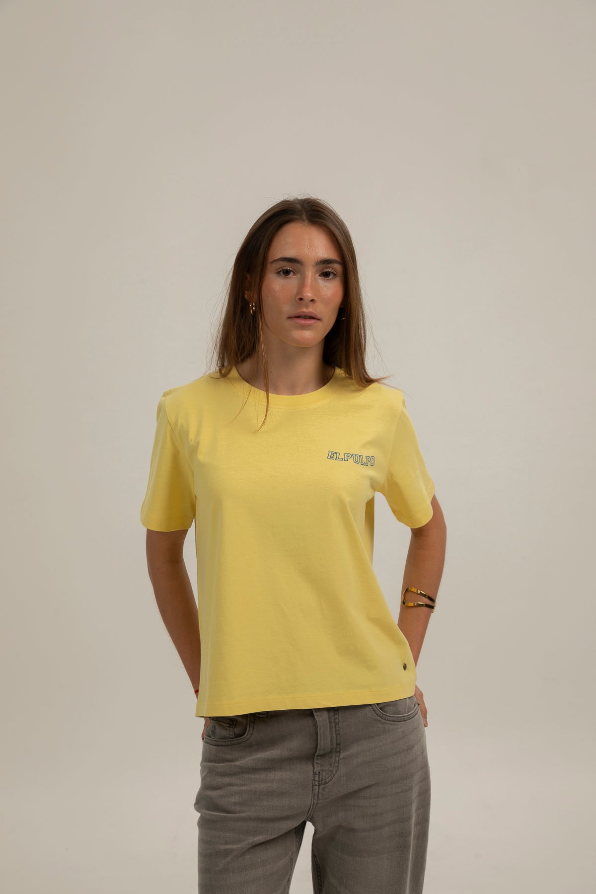 Camiseta teen manga corta alas amarillo claro