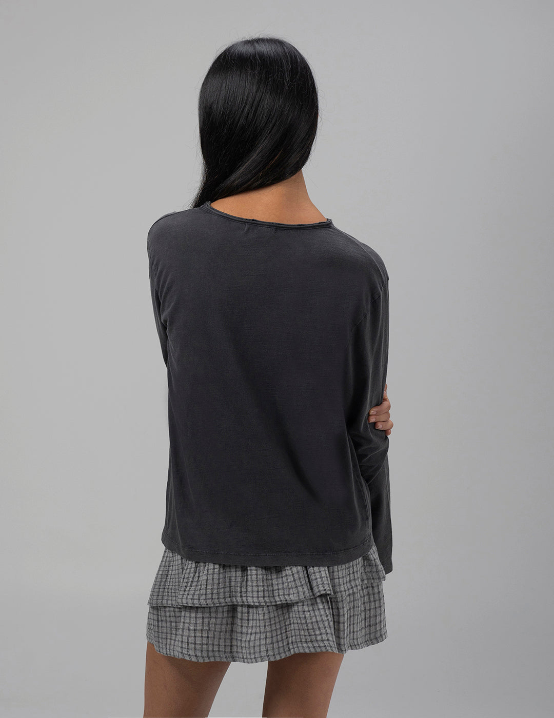 TEEN LONG SLEEVE T-SHIRT WITH CHARCOAL BUTTONS