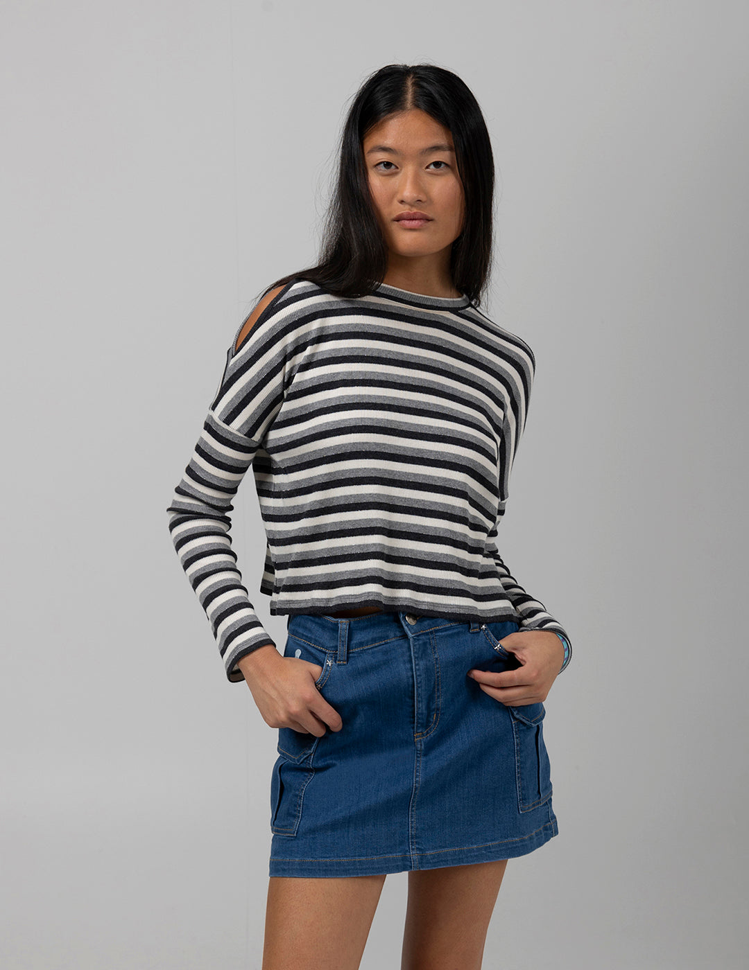 TEEN STRIPED LONG SLEEVE T-SHIRT WITH SHOULDER OPENING BLACK