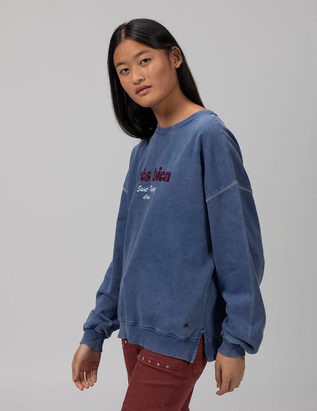 TEEN TRÈS BIEN INDIGO DELAVÉ SWEATSHIRT