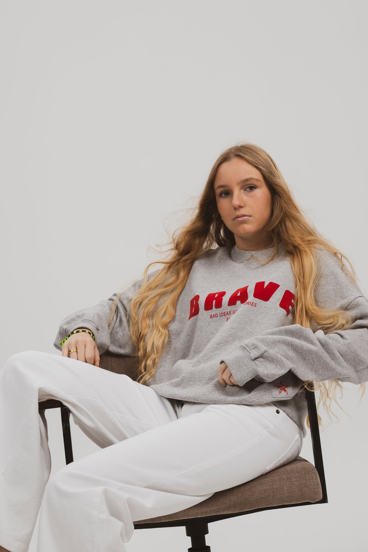 Sudadera teen brave gris vigoré