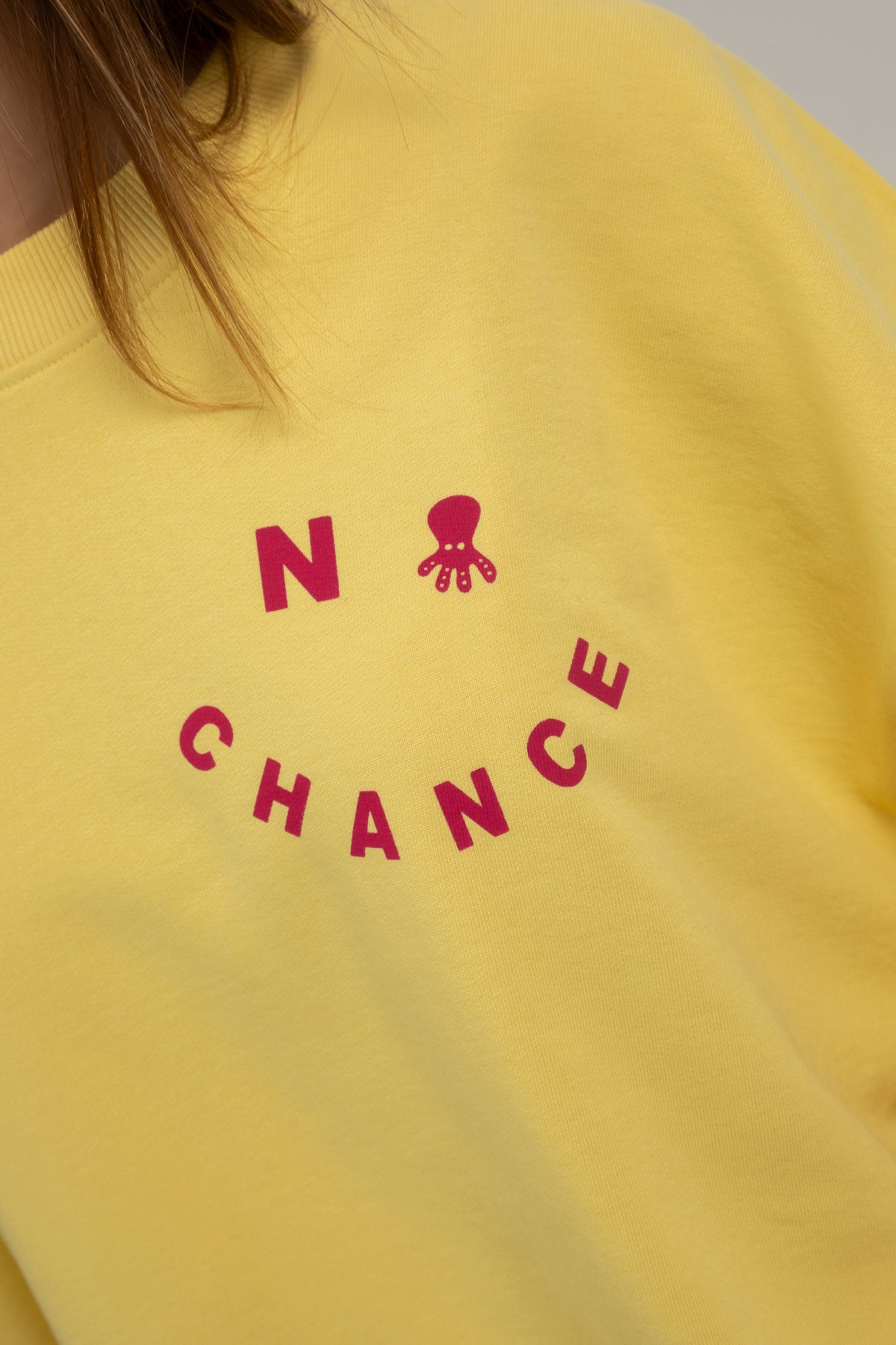 Sudadera teen no chance amarillo claro