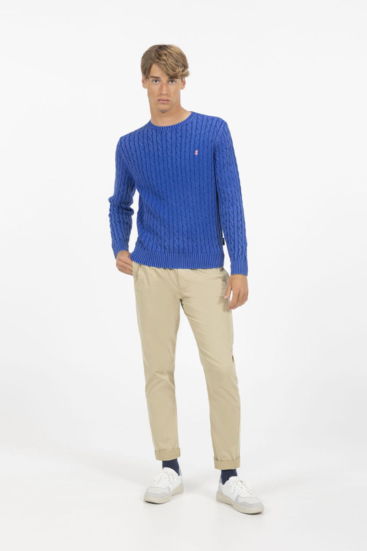 ROYAL BLUE WASHED CABLE KNIT SWEATER