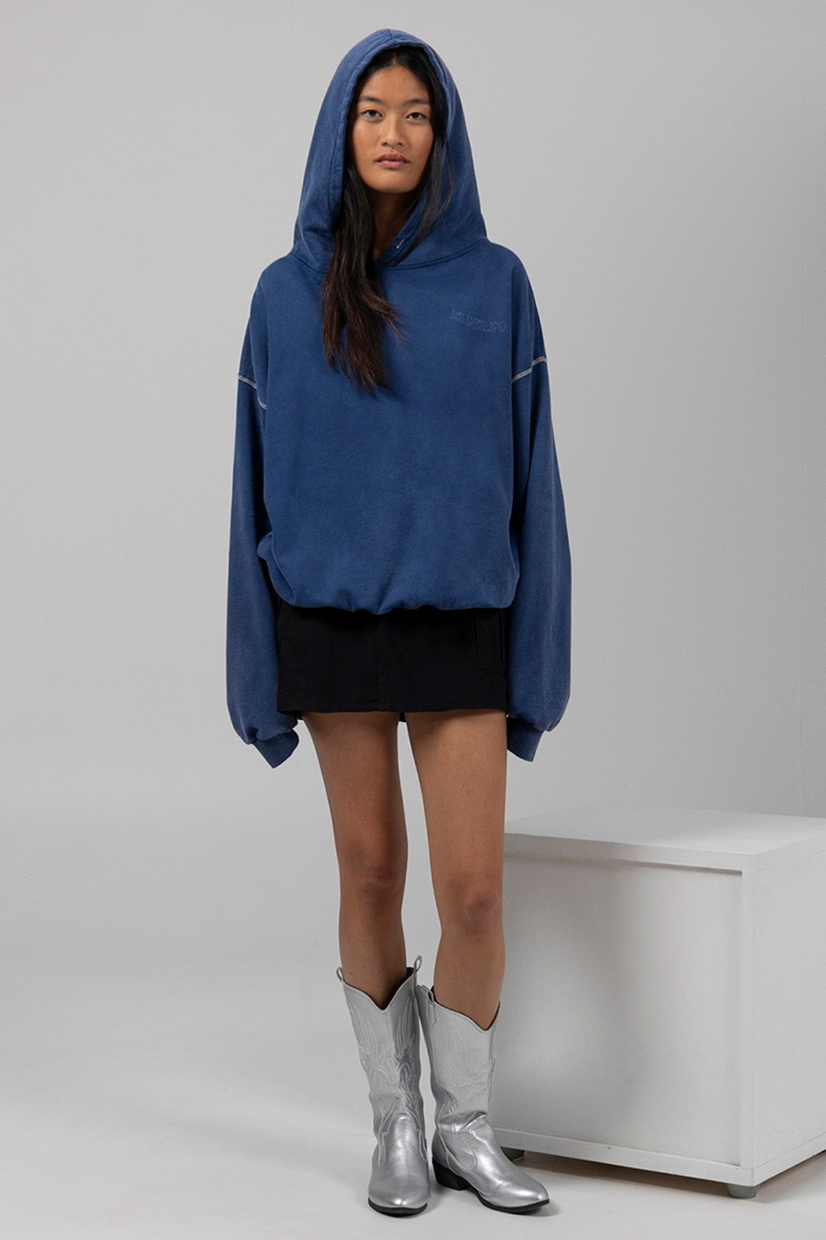 TEEN HOODIE WITH INDIGO DELAVÉ WINGS