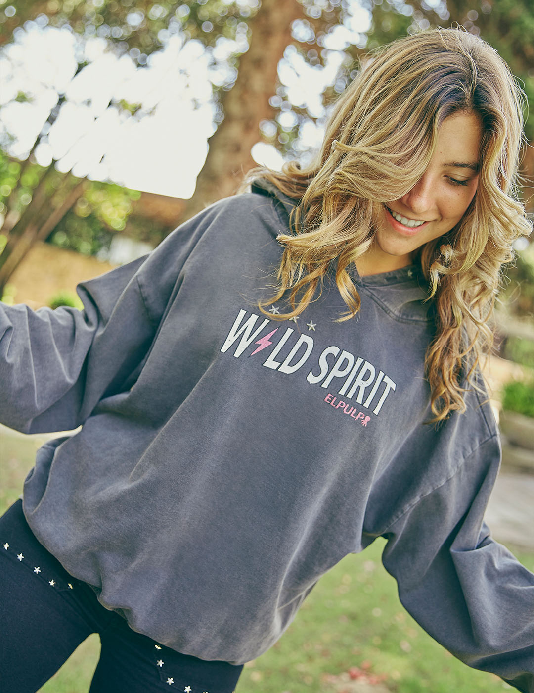 TEEN WILD SPIRIT BLACK DELAVÉ HOODIE