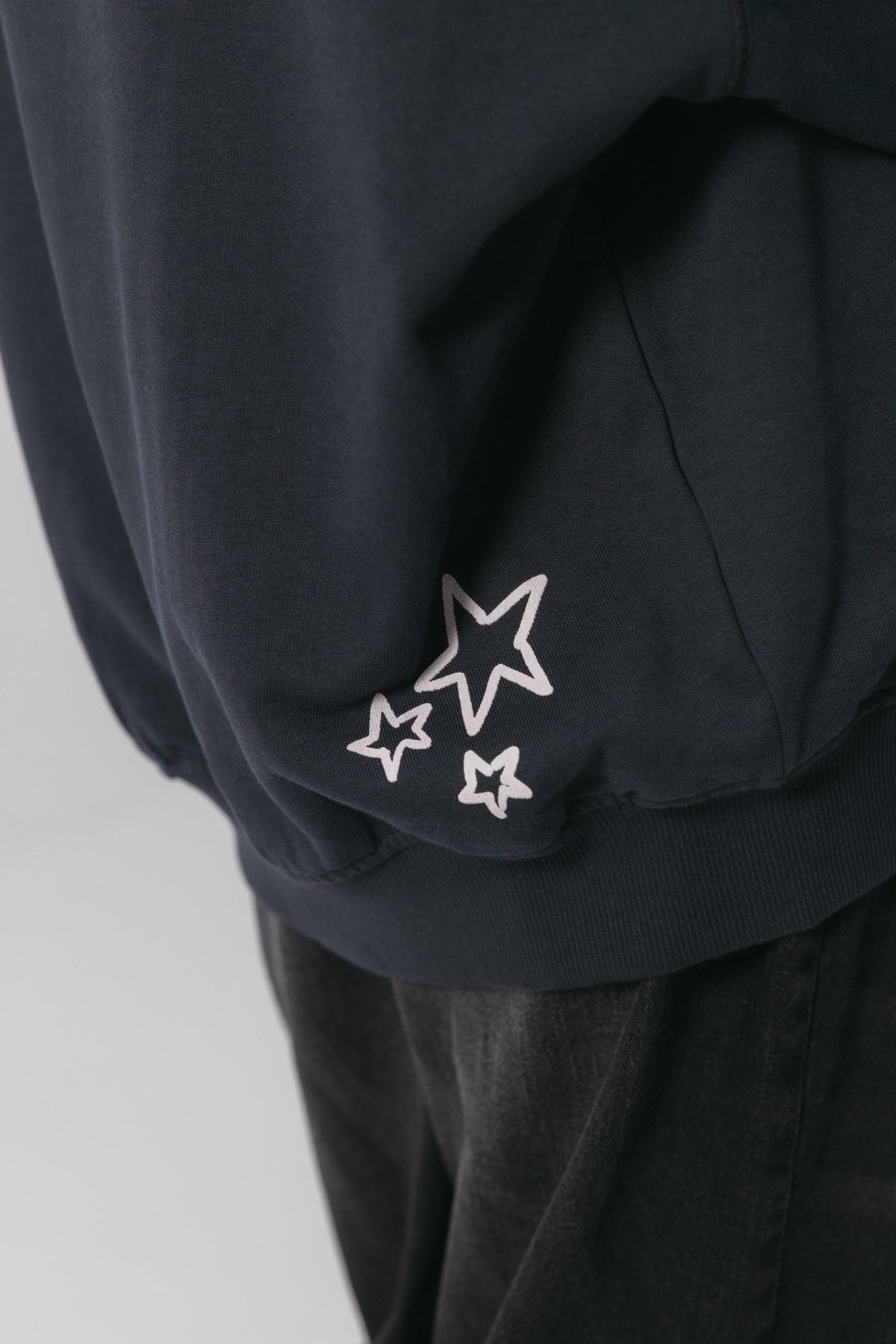 SUDADERA CAPUCHA TEEN MULTI ESTAMPADO ANTRACITA