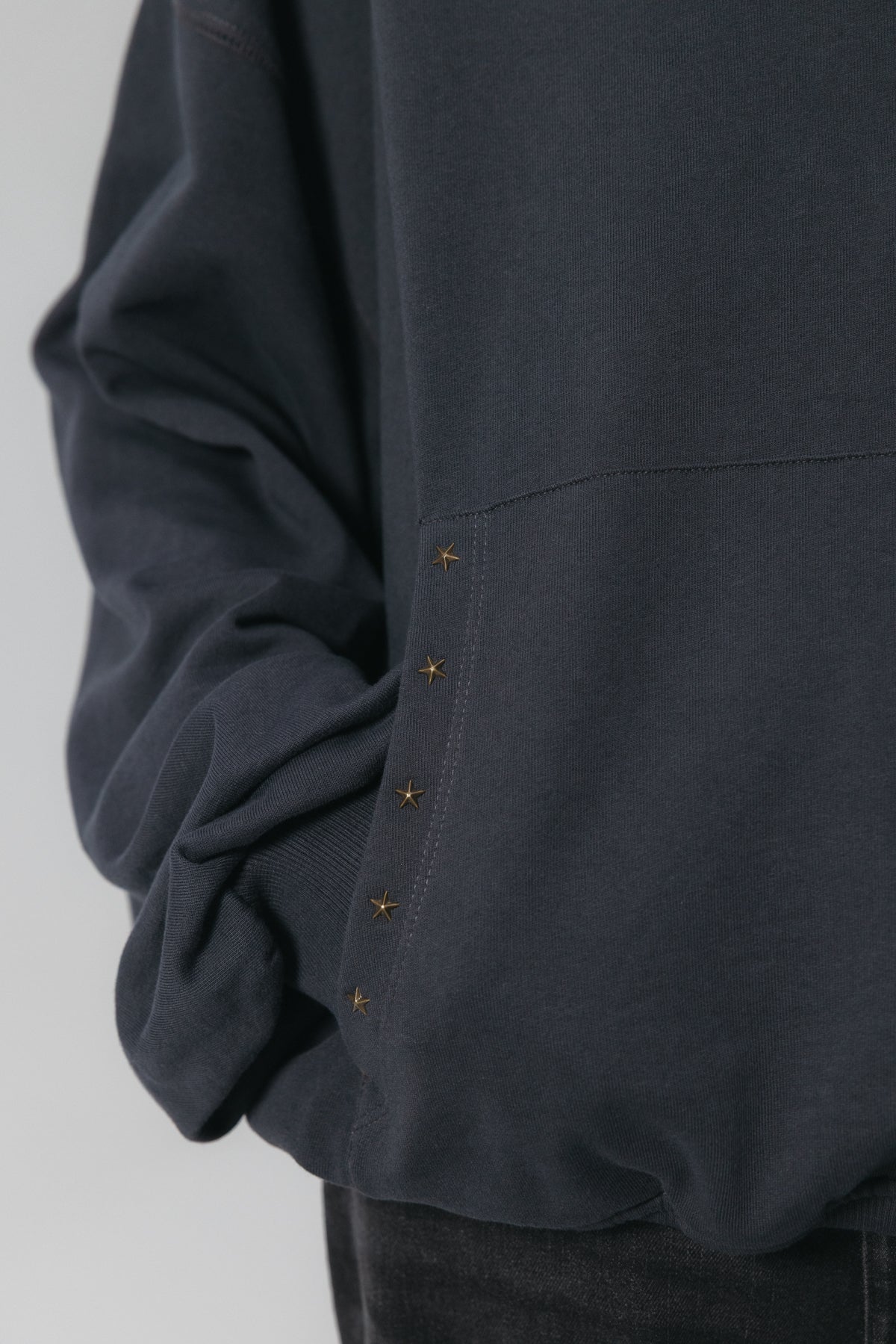 SUDADERA CAPUCHA TEEN MULTI ESTAMPADO ANTRACITA