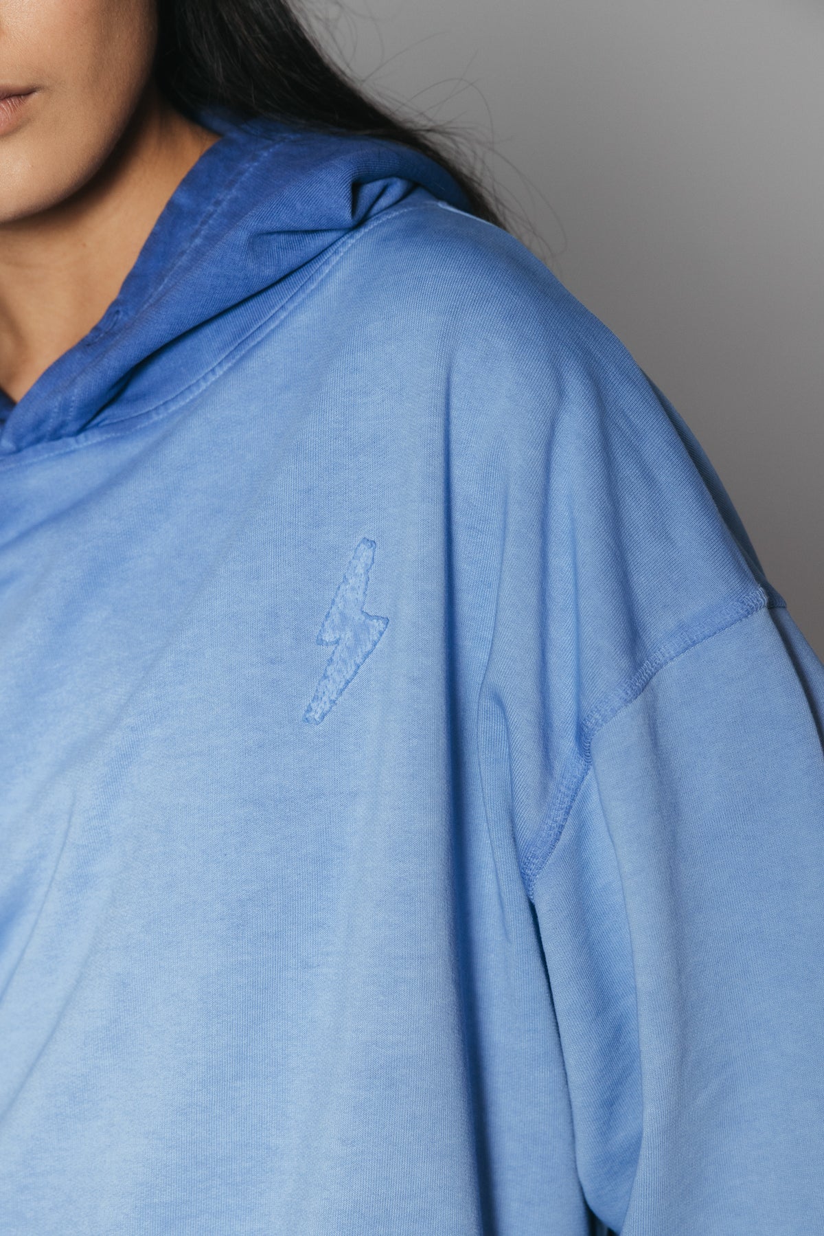 SUDADERA TEEN EFECTO DEGRADADO AZUL MARINO