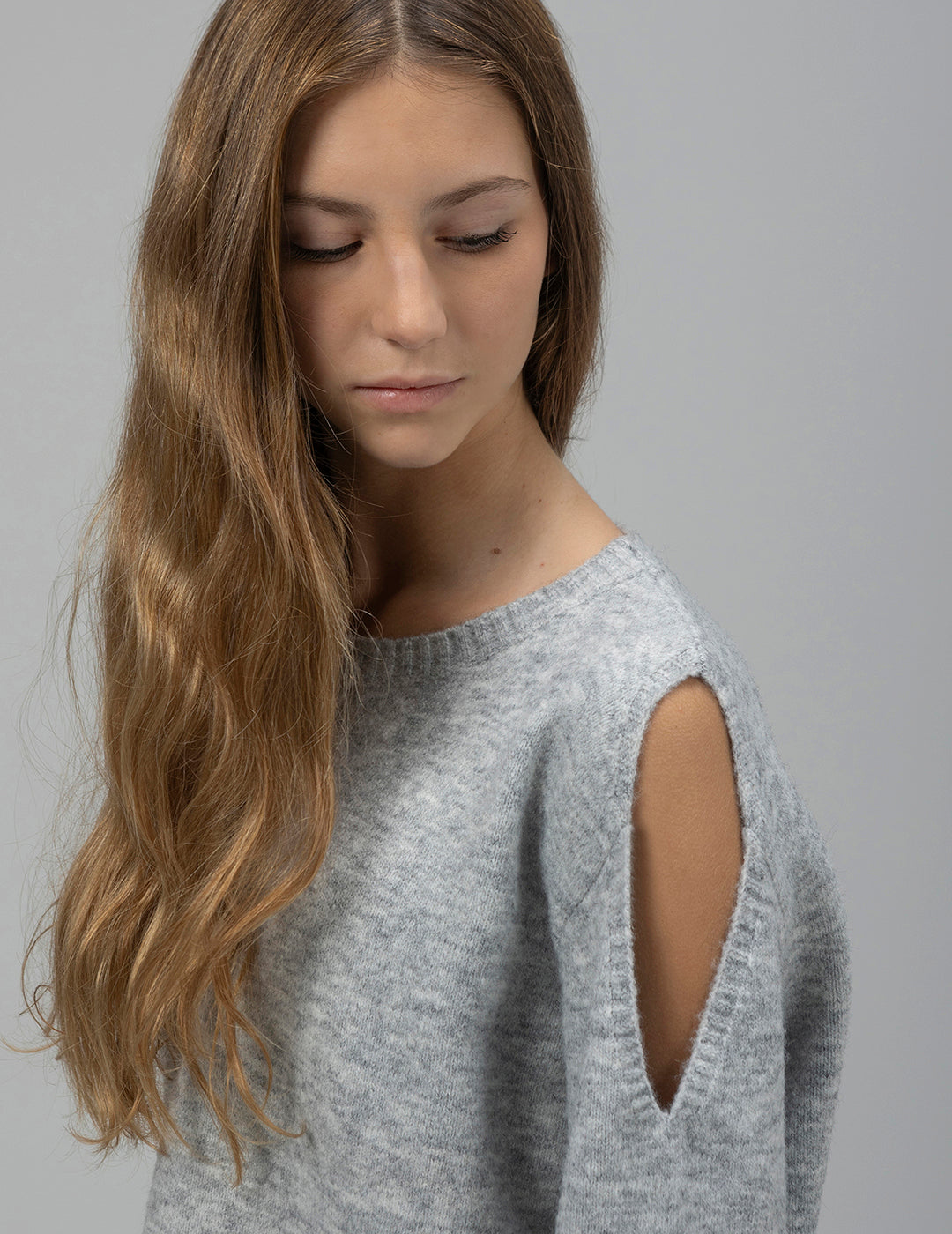 TEEN KNITTED JERSEY WITH SHOULDER OPENING PEARL GREY