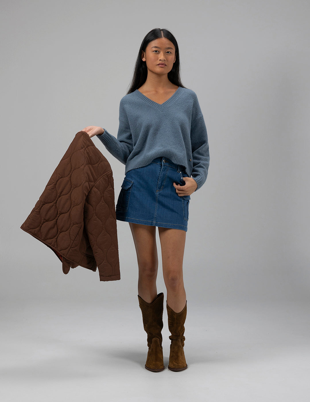 TEEN KNITTED SWEATER WITH GREY BLUE V-NECK